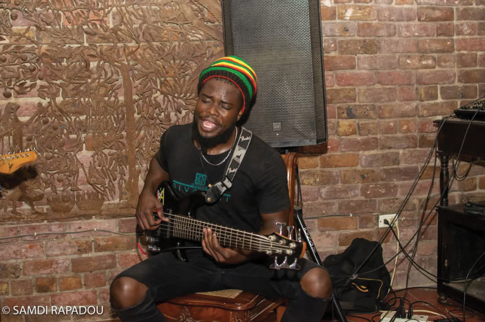 Création de l’album REZONANS par Clyde Duverné : un projet de résidence artistique à Jacmel, Haïti